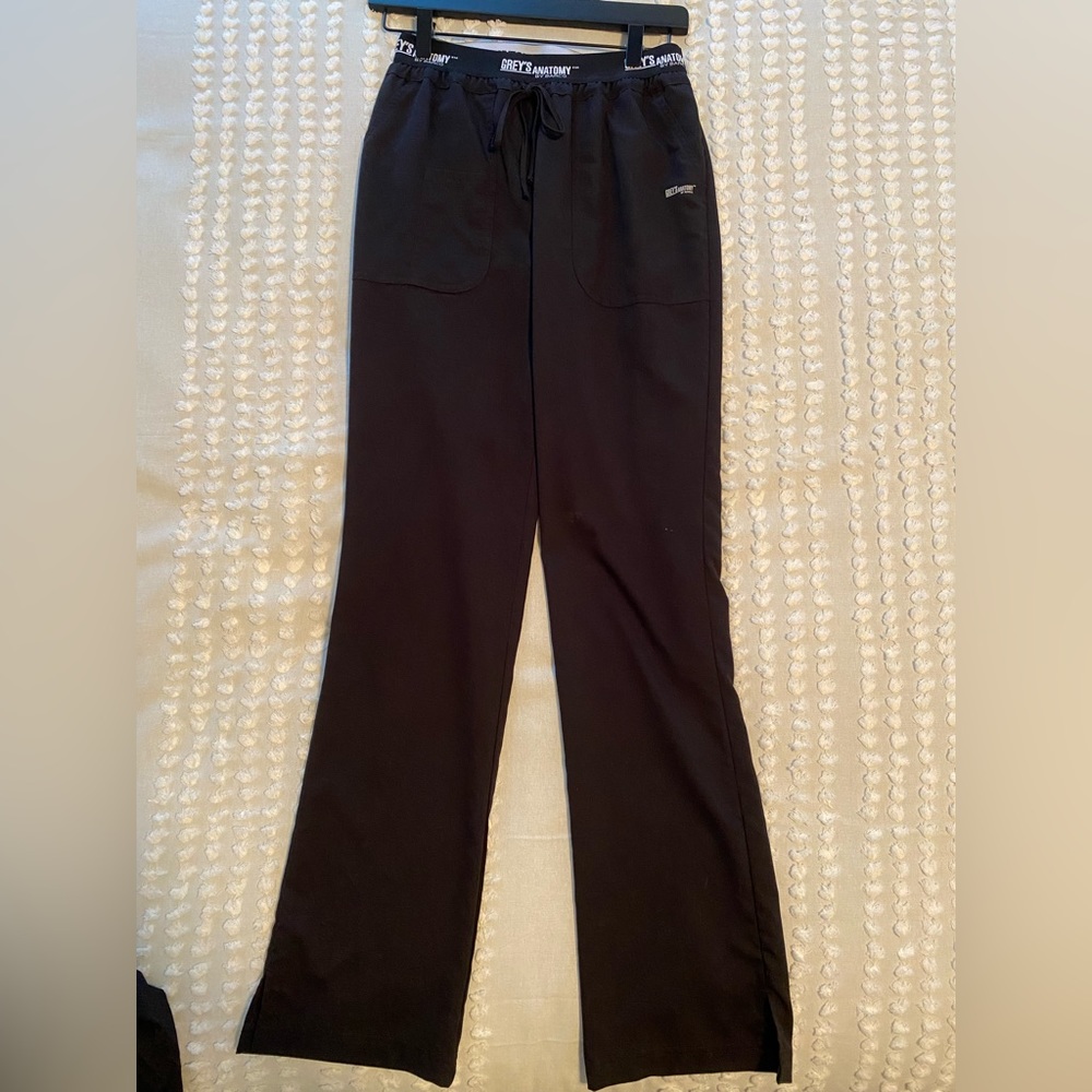 Grey’s Anatomy women’s active scrub pants